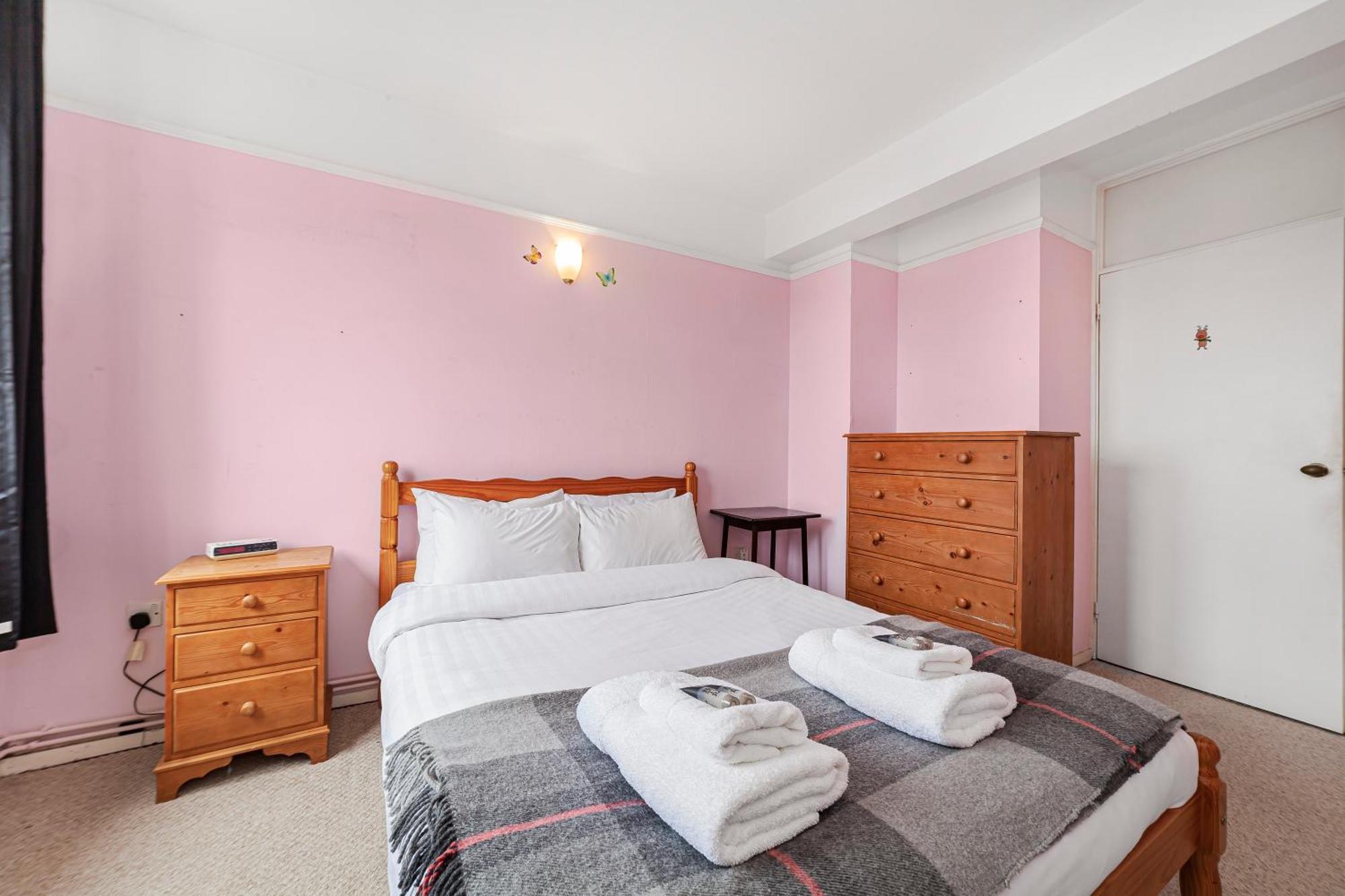 Elegant 1Br Flat With Balcony & City View, Walworth Londra Esterno foto